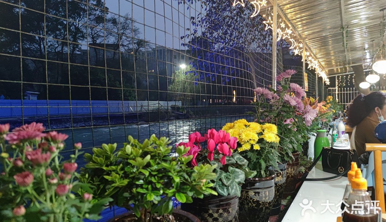 清水河畔新网红餐厅