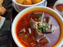 土冒血旺-炉小二铜锅牛蛙•川湘菜(三里屯店)