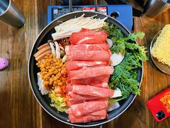 部队锅-MI WU FACTORY米屋美食工厂餐厅(绿地店)