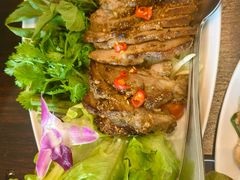 -Chom Cafe and Restaurant