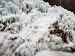 -大平台龙居瀑布旅游区