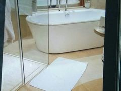 -上海佘山世茂艾美酒店