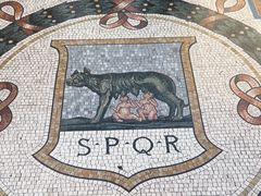 -埃马努埃莱二世拱廊