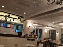 大堂-Cafe de Paris(林荫路店)