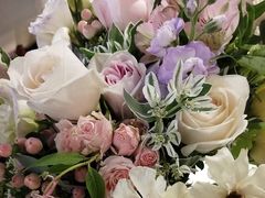 -谷莠子花艺气球派对·绿植造景·花艺沙龙(东海缤纷天地店)