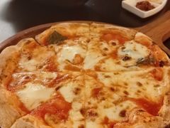 -卡佩罗意大利餐厅及酒吧Al Cappello Trattoria