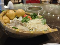 -金陵饭店 56F 家·海鲜火锅餐厅