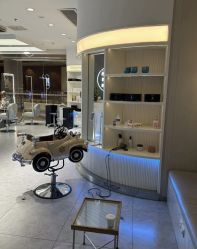 -PE SALON
