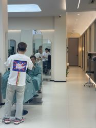 -优尚·烫·染·店