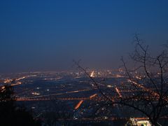 -鬼笑石后山停车场