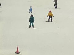 -乔波室内滑雪场