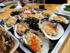 -蚝哥花姐湛江烤生蚝(美丽湾市场店)