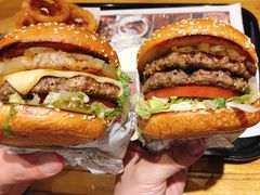 -The Habit Burger Grill 哈比特汉堡(爱琴海店)