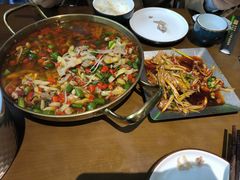 -三叔特色自贡菜(中海国际店)