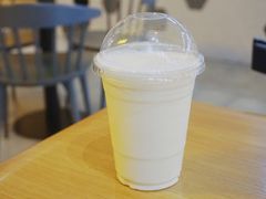 香草奶昔-HELLO 27 意面·沙拉·帕尼尼