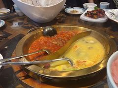 -小天鹅火锅·一线江景洪鼎旗舰店(洪崖洞店)
