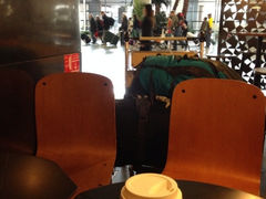 iphone_upload_pic-星巴克(浦东机场T2到达店)
