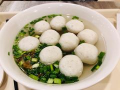 -爱雍·乌节