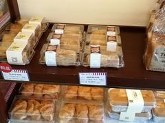 -红宝石·鲜奶小方·海派西点房(金杨店)