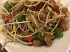 嫩豆芽炒油渣-邻家小馆(银都店)
