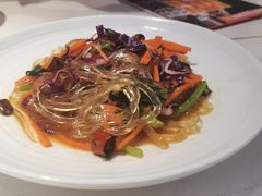 -阿瓦山寨·湘菜现炒·剁椒鱼头王(咸阳总店)