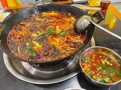 -鸿顺老铁锅美蛙鱼府(解放碑店)