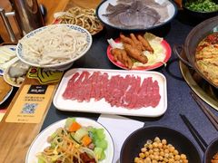 -沸炉重庆老火锅(军事博物馆店)