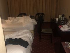 -燕山大酒店