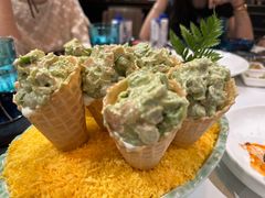 三文鱼牛油果手卷-荟廷·晶萃(陆家嘴尚悦湾店)