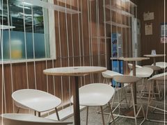 用餐区-奈雪的茶(市百一店)