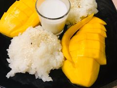 芒果糯米饭-拉威海鲜市场