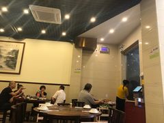 大堂-正能量脆肉鲩火锅