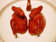 玻璃皮润烧乳鸽-北京厨房(西安SKP店)