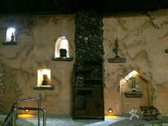 -泉城欧乐堡戏水湾艺术养生温泉