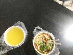 -薛记襄阳香辣牛肉面(平安路店)