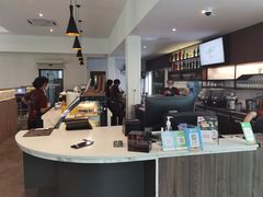 -Chom Cafe and Restaurant