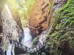-龙水峡地缝景区