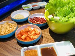 -明洞阿姨·韩式酱蟹烤肉·创意料理(三元桥店)