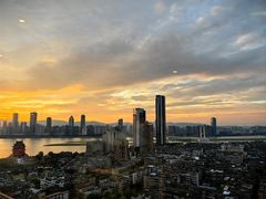 -东方豪景花园酒店·怡景旋转餐厅