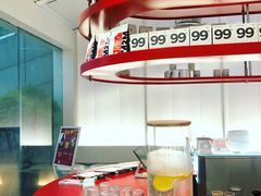 -UNI UNI(环亚凯瑟琳店)