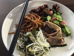 -上海星瀚奔驰4S店(红柳路店)