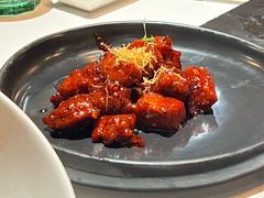 红酒泡沫牛仔粒-荟廷·晶萃(陆家嘴尚悦湾店)