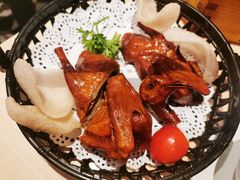 秘制脆皮乳鸽-避风塘(宝山万达店)