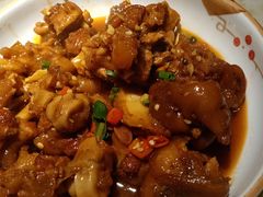 酱汁煨猪脚-洞庭记·老湖南味道(下沙店)