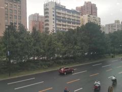 -王朝大酒店徐汇店-地面停车场