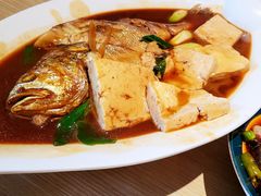 家焖深海黄花鱼-小船渔村•大连菜•大连焖鱼(黄河路店)