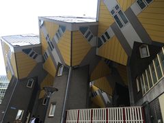 -立体方块屋