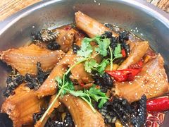 -苏州工业园区奥特莱斯亚朵酒店