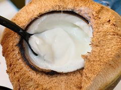 -志龙皇冠吃货椰子铺