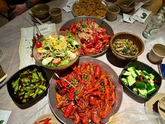 -巴厘龙虾·榜首油焖大虾(音乐学院·沿江酒馆店)